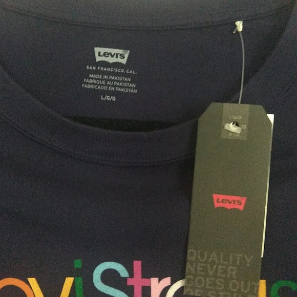 Levi's Graphic Sea Captain Cotton Shirt - Picture 5 of 8